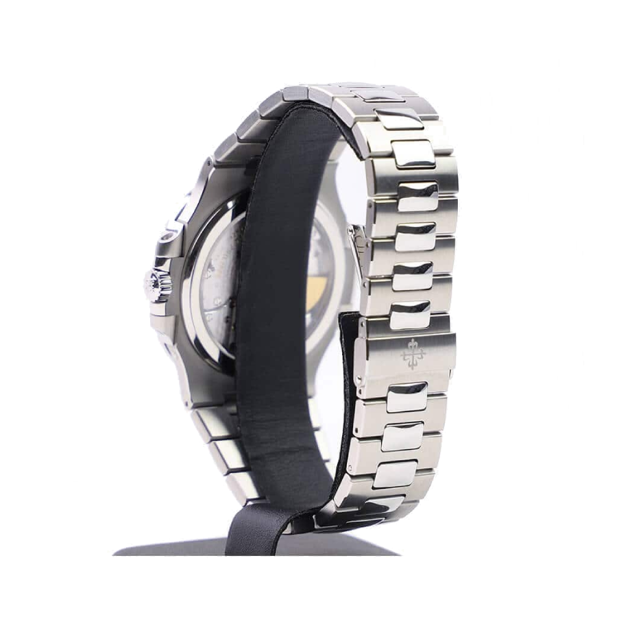 Patek Philippe Nautilus Moon Phase 5712/1A-001 3